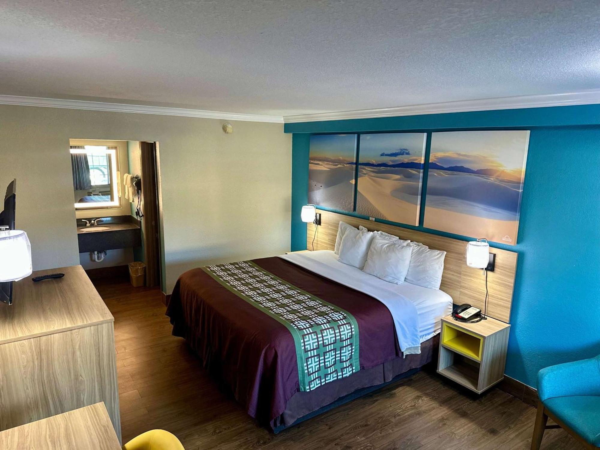 Days Inn By Wyndham Houston East Esterno foto